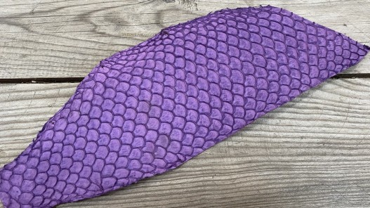 Peau de cuir de poisson tilapia violet mat accessoire bijoux cuir en stock