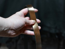 Bande lanière de cuir doré métallisé - Cuirenstock