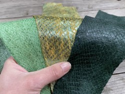 Lot de 3 peaux de cuir de poisson saumon camaïeu de vert jaune mat satiné nacré métallisé Cuir en stock