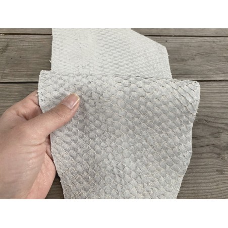 Peau de cuir de poisson Perche du Nil blanc mat - Cuir en Stock