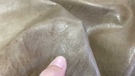Détail grain peau de cuir de mouton - effet froissé - brun clair - maroquinerie - vêtement - Cuirenstock
