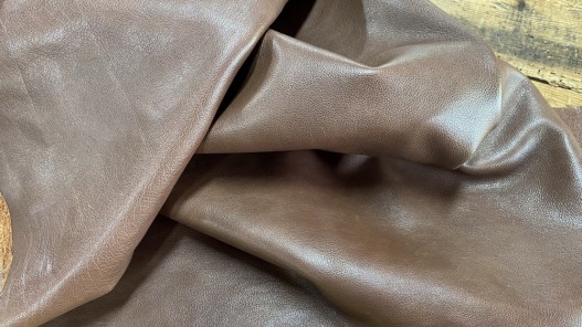 Souplesse peau de cuir de buffle marron - maroquinerie - Cuirenstock