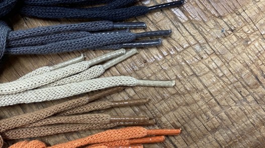 Lot de 5 paires de lacets plat coton tricoté - différent coloris - bonnes affaires - Cuir en stock