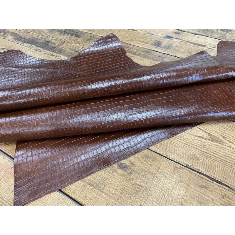 Demi peau de cuir de vachette grain façon crocodile - brun acajou - maroquinerie - ameublement - cuirenstock