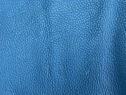 Cuir de taurillon grain togo bleu jeans - maroquinerie - Cuir en Stock