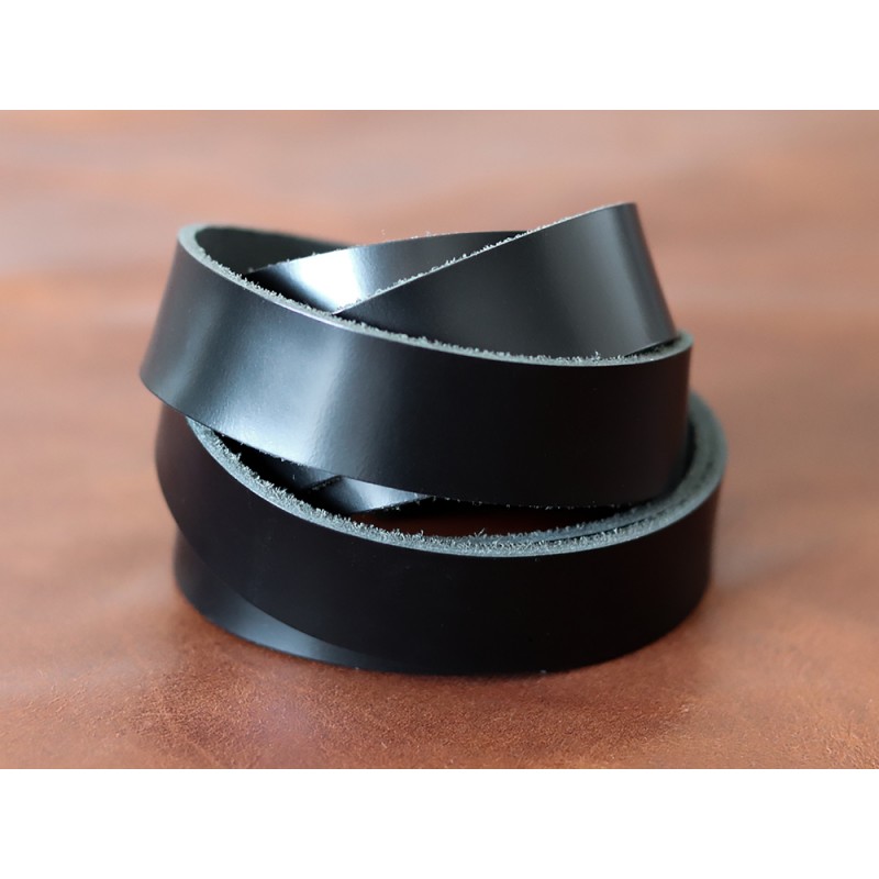 Bande de cuir souple double croupon noir satiné - Cuir en Stock Bande de cuir souple double croupon noir satiné - Cuir en Stock