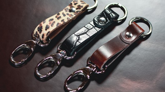 Portes clés en cuir avec mousqueton - Cuir en stock