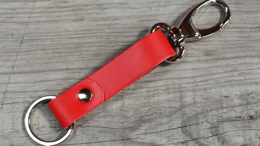 Porte clés en cuir double croupon rouge classique - Cuir en stock