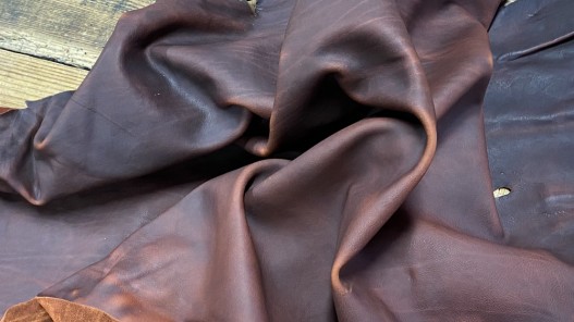 Cuir de veau pullup brun roux - maroquinerie - ameublement - Cuirenstock