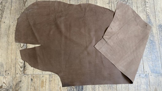 Demi-peau de croûte de cuir brun - maroquinerie - ameublement - cuir en stock