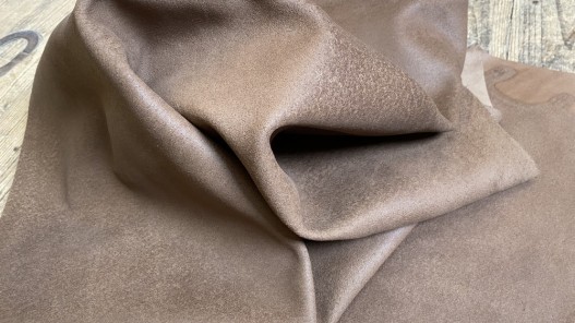 Demi-peau de croûte de cuir brun - maroquinerie - ameublement - Cuirenstock