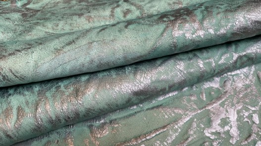 Peau de cuir de mouton turquoise effet froissé métallisé argent - Cuirenstock