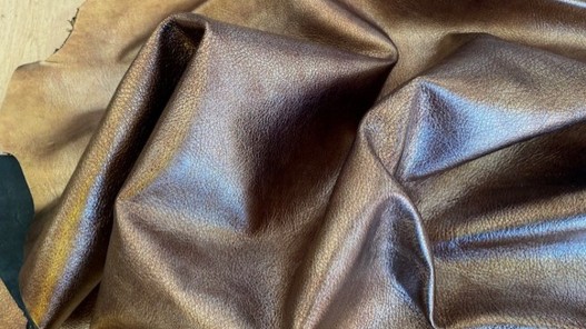 Peau de cuir de chèvre métallisé bronze - maroquinerie - Cuir en Stock