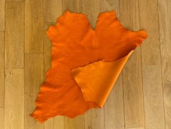 Peau de chèvre velours orange - maroquinerie - chaussure - cuir en stock