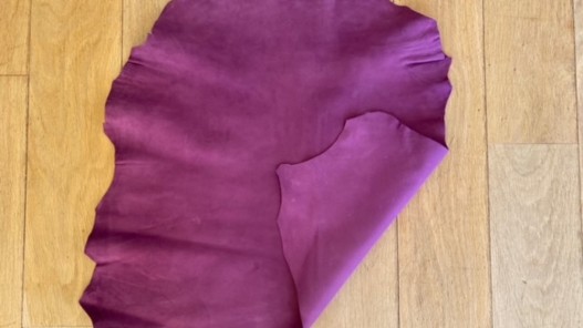 Peau de chèvre velours violet - maroquinerie - chaussure - cuir en stock