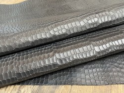 Demi-peau de cuir de veau façon crocodile noir - maroquinerie - Cuirenstock