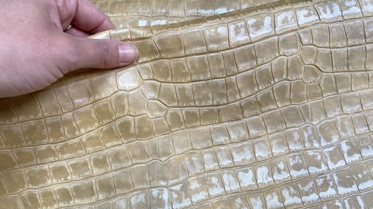 Peau de cuir de mouton grain crocodile nacrée - beige - maroquinerie - cuir en stock