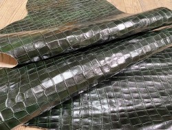 Demi-peau de cuir de veau façon crocodile vert forêt - maroquinerie - Cuirenstock