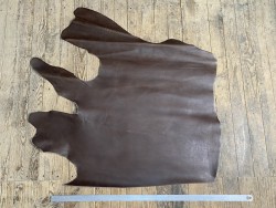 Demi-peau de cuir de vachette ciré pullup brun bison - maroquinerie - Cuir en Stock