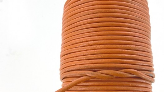 Lacet de cuir rond orange - bijou ou accessoire - Cuir en stock