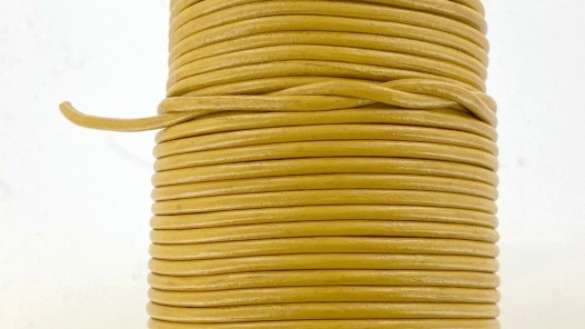Lacet de cuir rond jaune - bijou ou accessoire - Cuir en Stock