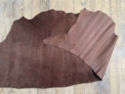 Demi-peau-veau velours brun - maroquinerie - ameublement - cuir en stock