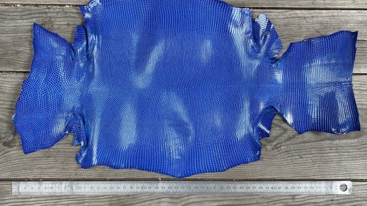 Grande peau de cuir de lézard bleu roi - petite maroquinerie - bijou - accessoire - cuir en stock
