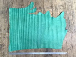 Demi-peau de cuir de veau ciré pullup vert - maroquinerie - Cuir en Stock