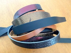 Lot surprise de 5 bandes de cuir - 2ème choix - anses - lanière - ceinture - bracelet - sellerie - Cuir en Stock