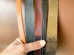 Lot surprise de 5 bandes de cuir - 2ème choix - anses - lanière - ceinture - bracelet - sellerie - cuir en stock