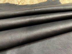 Peau de cuir de cerf - noir mat - maroquinerie ou vêtement - Cuirenstock