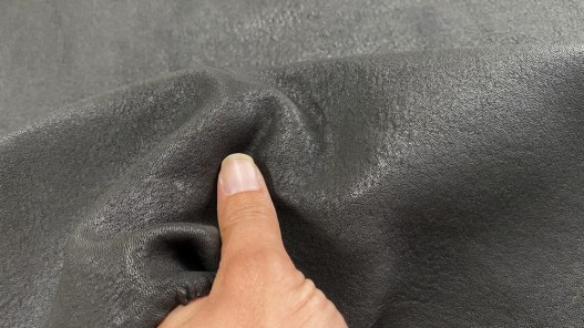 Peau de cuir d’agneau stretch - finition naturelle noir - vêtement - Cuir en Stock