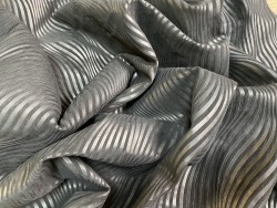 Peau de veau velours noir aux motifs effet zébrés - maroquinerie - ameublement - cuirenstock