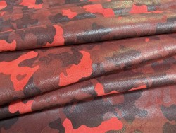 Demi peau de veau velours grain façon camouflage rouge - Cuir en Stock