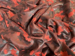 Demi peau de veau velours grain façon camouflage rouge - cuirenstock