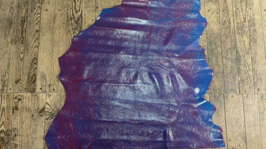 Demi-peau de cuir de veau vernis bicolore - Rouge et bleu - Cuir en stock