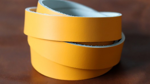 Bande de cuir - double croupon - jaune moutarde - lanière - anses - maroquinerie - Cuir en Stock