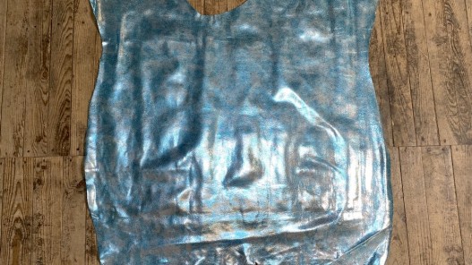 Peau de cuir de veau effet strass métallisé bleu turquoise - maroquinerie - cuir en stock