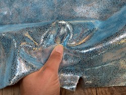 Peau de cuir de veau effet strass métallisé bleu turquoise - maroquinerie - Cuir en stock