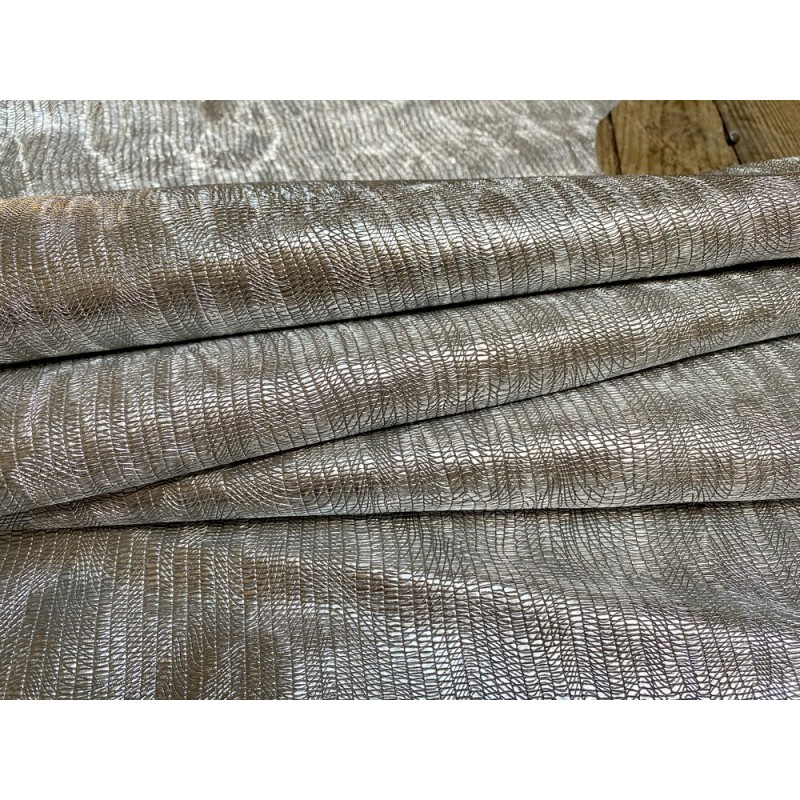 Demi peau de cuir de veau grain métallic - cuir métallisé argent - maroquinerie - ameublement - Cuir en Stock