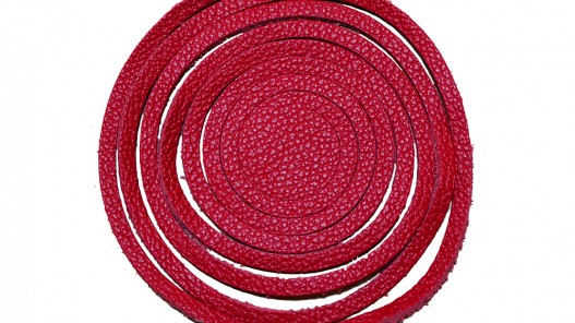 Lacet - Lanière de cuir de veau rouge - 5mm et 155cm - bijou et accessoire - Cuir en stock