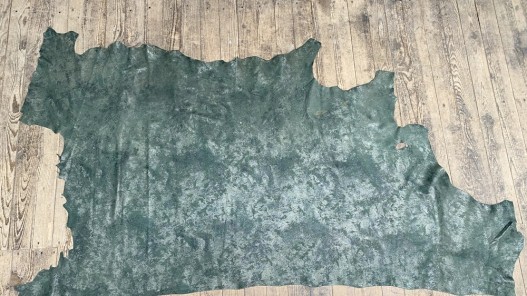 Demi peau de veau nubuck vert forêt métallisé - maroquinerie - ameublement - Cuir en Stock