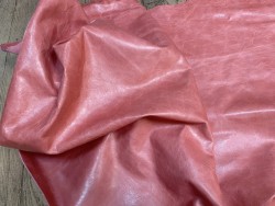 Grand morceau de cuir de veau pullup rose - maroquinerie - Cuirenstock