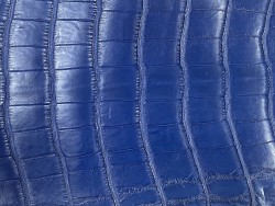 Cuir de crocodile véritable bleu mat maroquinerie bijoux Cuir en Stock