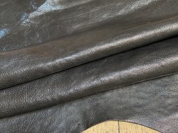Peau de cuir de buffle noir - maroquinerie - cuir en stock