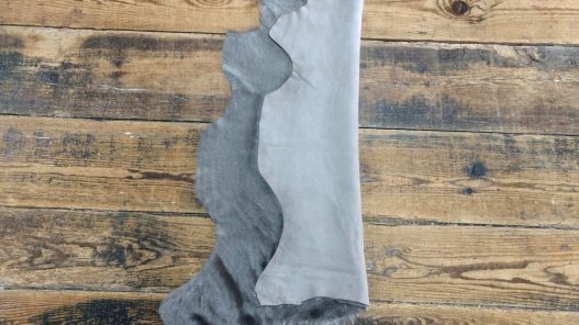 Peau d'agneau laine merinos gris taupe Cuir en stock