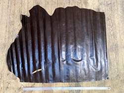 Demi-peau de cuir de vachette ciré brun café - maroquinerie - Cuir en Stock