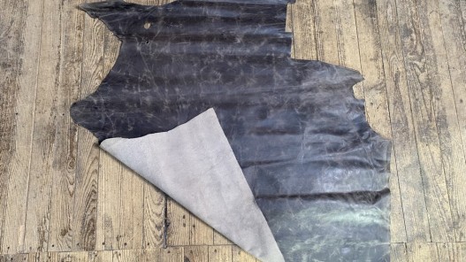 Grand morceau de cuir - vachette pullup - couleur gris vieilli - maroquinerie - cuir en stock