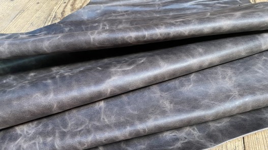 Grand morceau de cuir - vachette pullup - couleur gris vieilli - maroquinerie - Cuirenstock