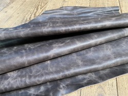 Grand morceau de cuir - vachette pullup - couleur gris vieilli - maroquinerie - Cuirenstock